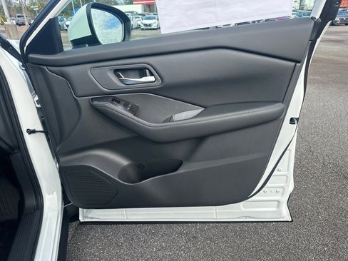 New 2026 Nissan Rogue SV image 14