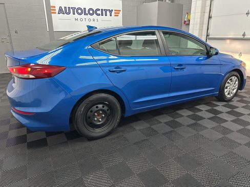Used 2017 Hyundai Elantra SE FWD image 11