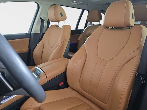 Used 2022 BMW X7 xDrive40i w/ Premium Package AWD/4WD image 19