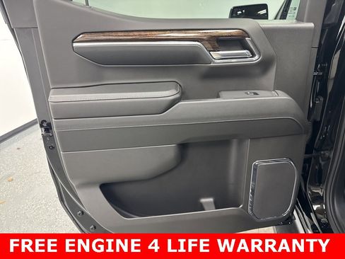 Used 2024 GMC Sierra 1500 Elevation w/ LPO, Elevation Black Package image 19