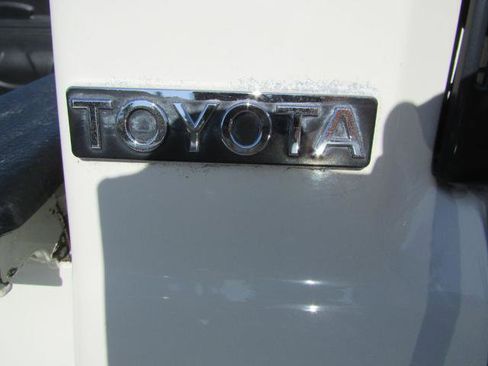 Used 1986 Toyota Pickup 2WD Regular Cab Long Bed image 17