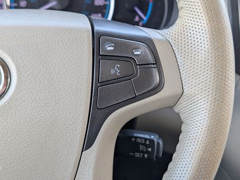 Used 2011 Toyota Sienna XLE image 14