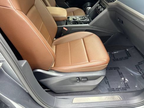Used 2023 Volkswagen Atlas SEL R-Line AWD/4WD image 49
