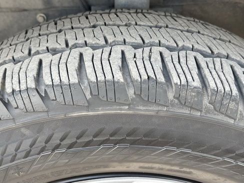 Used 2023 Ford Transit 350 XLT image 27