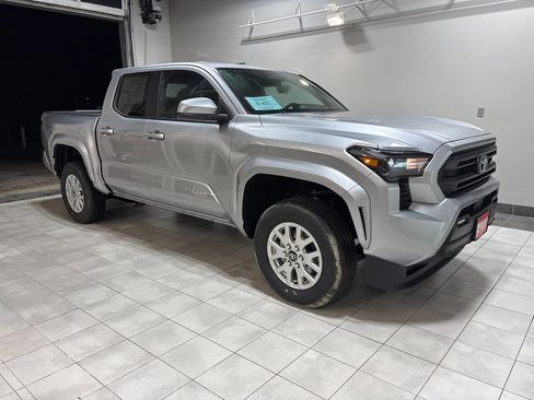 New 2026 Toyota Tacoma SR5 image 5