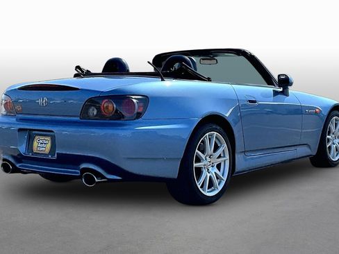 Used 2004 Honda S2000 image 2