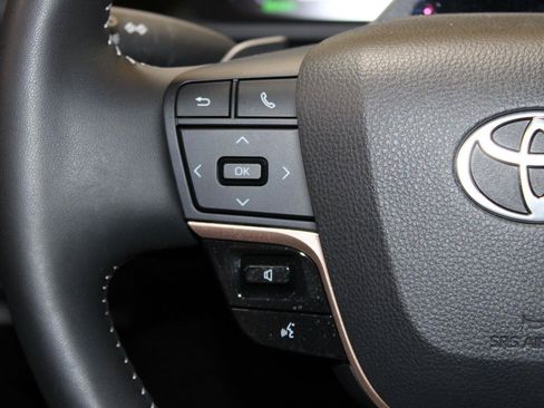 Used 2025 Toyota Crown Signia w/ Advanced Technology Package AWD/4WD image 31
