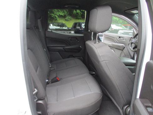 Used 2024 Chevrolet Colorado Trail Boss w/ Technology Package AWD/4WD image 14
