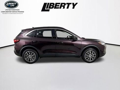 Used 2023 Ford Escape SE image 7