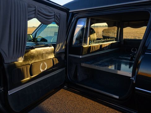 Used 2009 Cadillac DTS Hearse FWD image 43