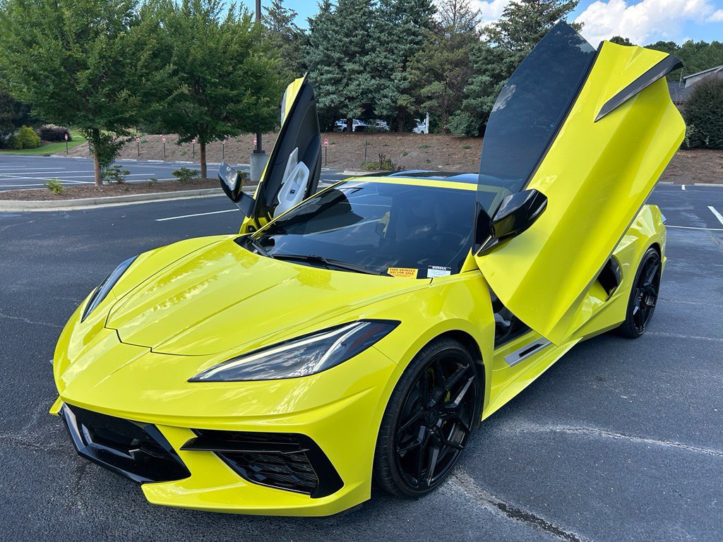 Used 2021 Chevrolet Corvette Stingray Preferred Cpe w/ Battery Protection Package RWD image 1