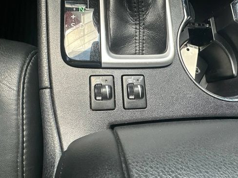 Used 2018 Toyota Highlander SE AWD/4WD image 35
