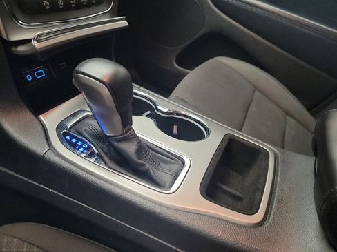 Used 2018 Jeep Grand Cherokee Laredo AWD/4WD image 26