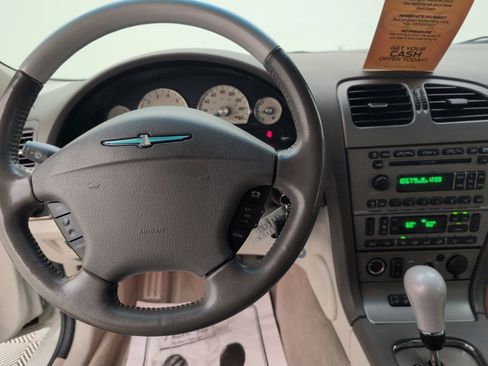 Used 2005 Ford Thunderbird 50th Anniversary RWD image 18
