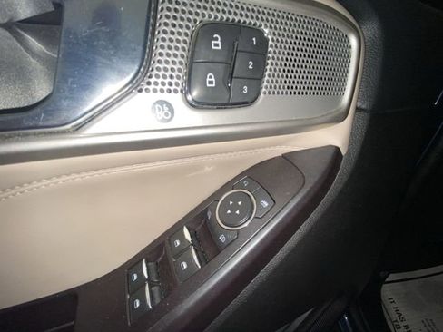 Used 2020 Ford Explorer Limited RWD image 13