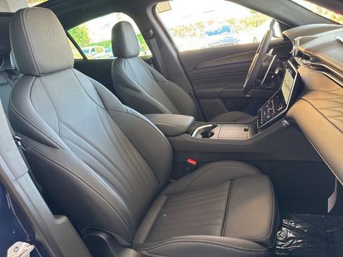 New 2025 Maserati Grecale Modena image 17