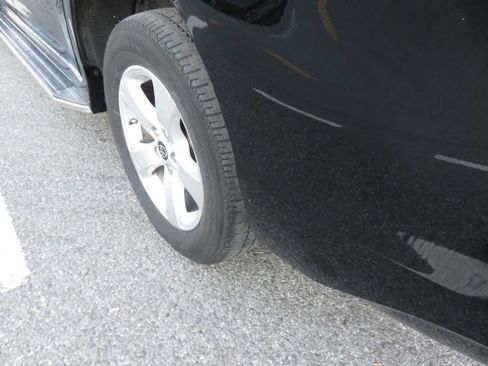 Used 2020 Toyota Sienna L image 32