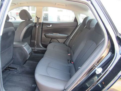 Used 2019 Kia Optima LX image 16