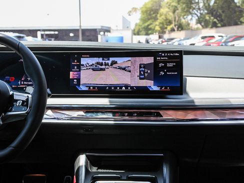 Certified 2025 BMW 740i w/ Premium Package RWD image 13