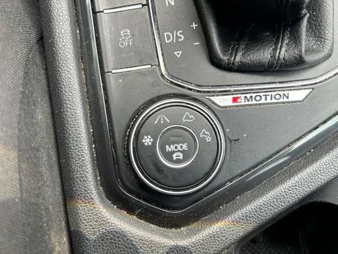 Used 2018 Volkswagen Tiguan S w/ 3rd Row Seat Package AWD/4WD image 24