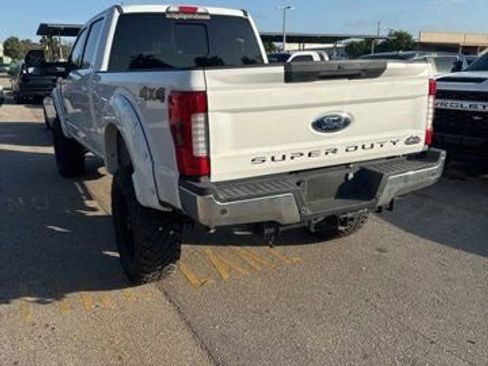 Used 2019 Ford F250 Lariat w/ Lariat Ultimate Package image 3