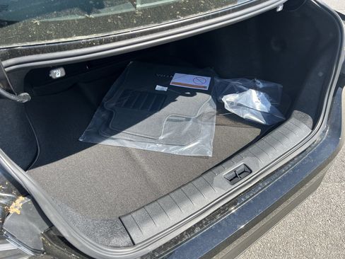 New 2026 Nissan Sentra SV w/ SV Convenience Package FWD image 18