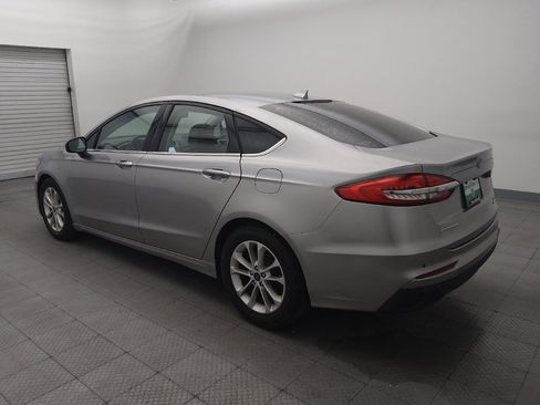 Used 2020 Ford Fusion SE FWD image 3