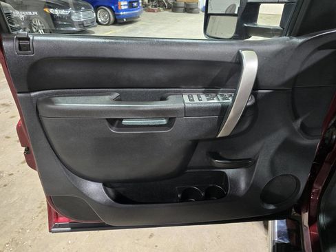 Used 2013 Chevrolet Silverado 2500 LT w/ Interior Plus Package image 32