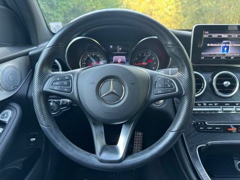 Used 2019 Mercedes-Benz GLC 300 4MATIC image 22