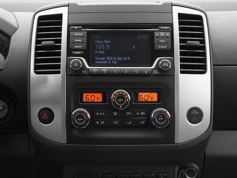 Used 2016 Nissan Frontier SV w/ SV Value Truck Package AWD/4WD image 13