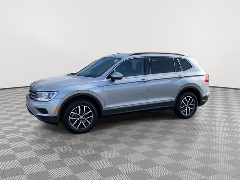 Used 2021 Volkswagen Tiguan SE AWD/4WD image 3
