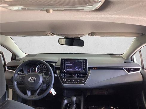 Used 2021 Toyota Corolla LE FWD image 19
