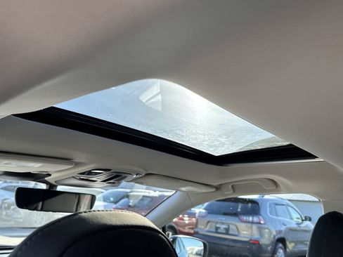 Certified 2025 Subaru Outback Limited image 18