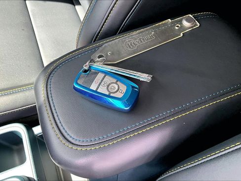 Used 2025 Ford Maverick Lobo image 35