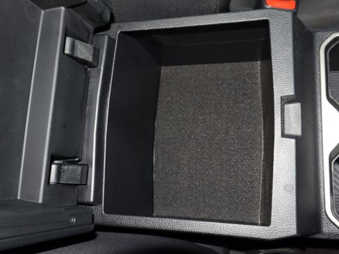 Used 2024 Toyota Tacoma TRD Off-Road image 29