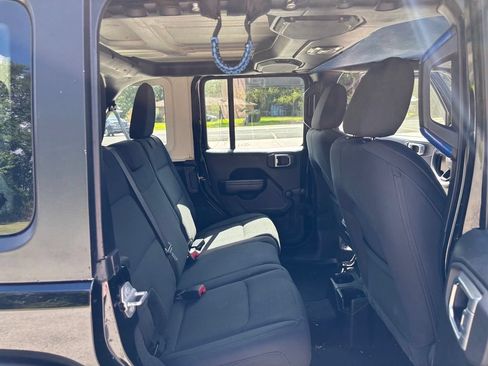 Used 2021 Jeep Wrangler Unlimited Sport AWD/4WD image 18