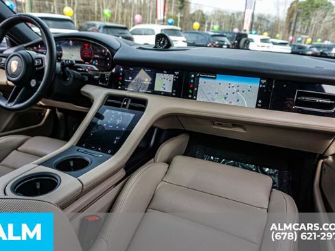 Used 2023 Porsche Taycan 4S w/ Performance Package image 24