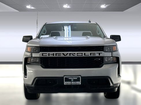 Used 2022 Chevrolet Silverado 1500 Custom w/ LPO, Blackout Package image 5