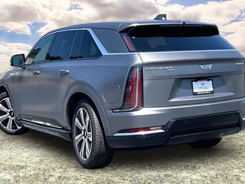 Certified 2026 Cadillac Escalade IQ Luxury 1 AWD/4WD image 4