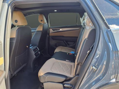 New 2026 Volkswagen Atlas Cross Sport SE image 50