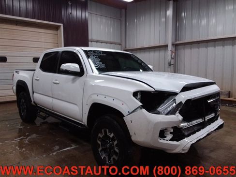 Used 2017 Toyota Tacoma TRD Off-Road w/ Tow Package image 1