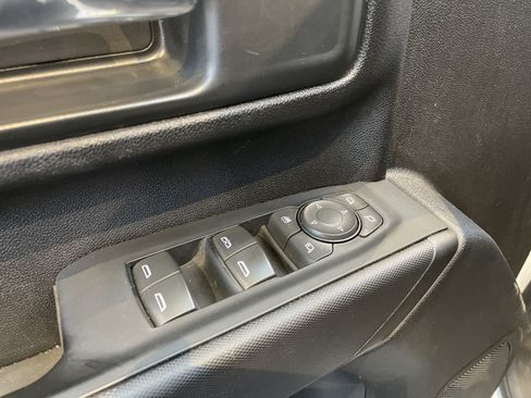 Used 2024 GMC Sierra 3500 Pro w/ Convenience Package AWD/4WD image 16