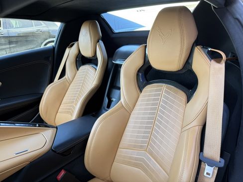 Used 2023 Chevrolet Corvette Stingray Premium Conv w/ Z51 Performance Package image 12