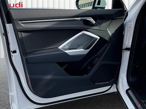 Used 2024 Audi Q3 2.0T Premium Plus w/ Premium Plus Package image 20