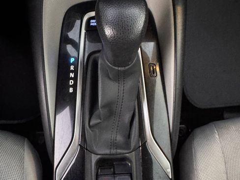 Used 2022 Toyota Corolla LE image 12