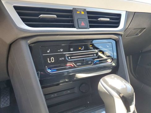 New 2026 Volkswagen Taos SE FWD image 20