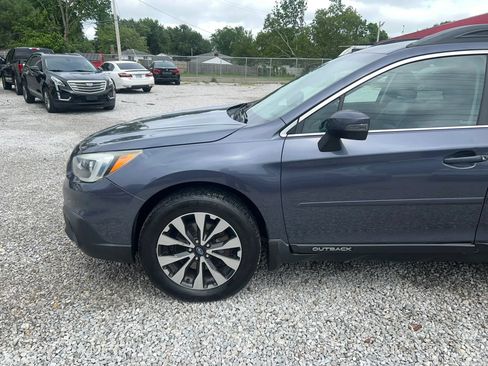 Used 2016 Subaru Outback 3.6R Limited AWD/4WD image 4