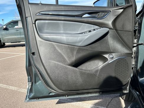 Used 2020 Buick Enclave Essence image 27