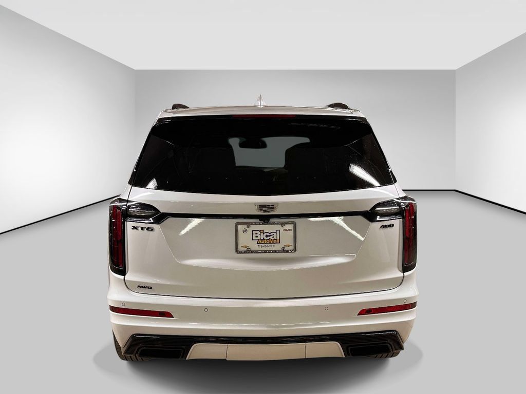 Used 2023 Cadillac XT6 Sport w/ LPO, ONYX Package AWD/4WD image 4