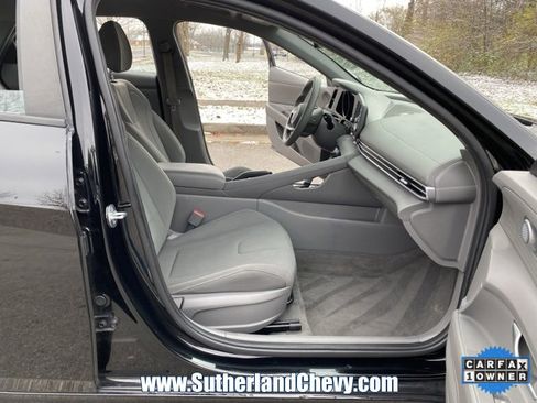 Used 2021 Hyundai Elantra SEL image 14